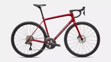 97226-11_AETHOS-PRO-DI2-REDSKY-CHRM_HERO-PDP